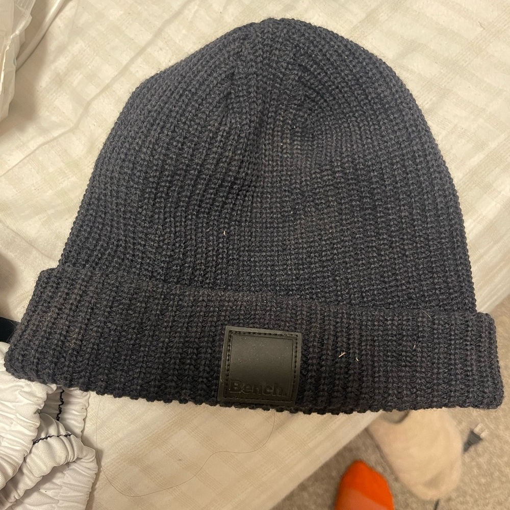 Bench winter hat